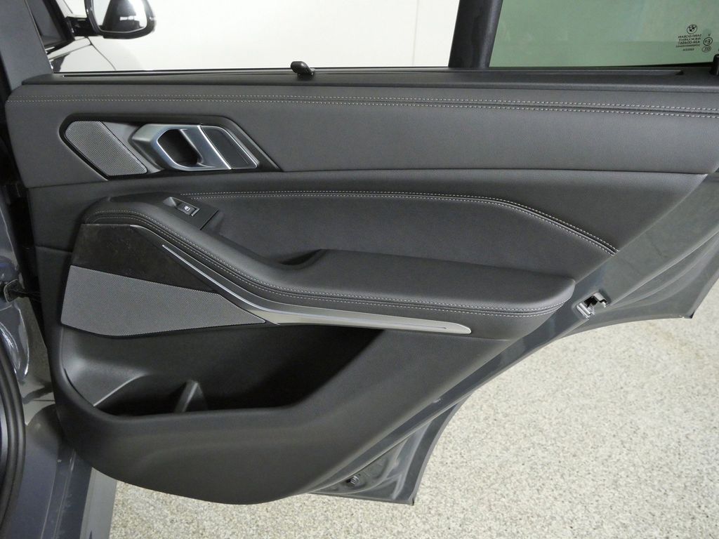 Thumbnail: 2026 BMW X5 - 25