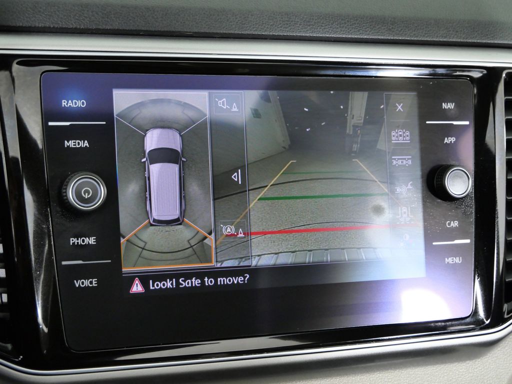 Thumbnail: 2018 Volkswagen Atlas - 50