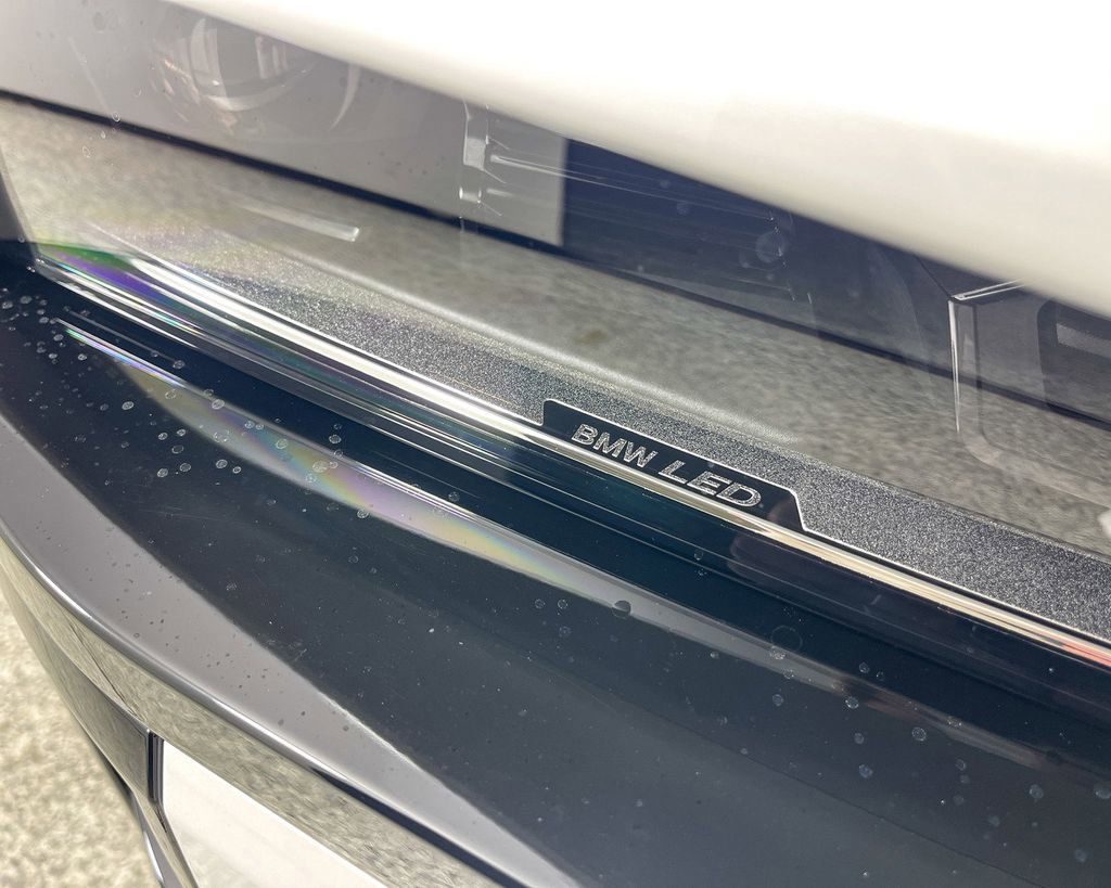 Thumbnail: 2025 BMW 7 Series - 10