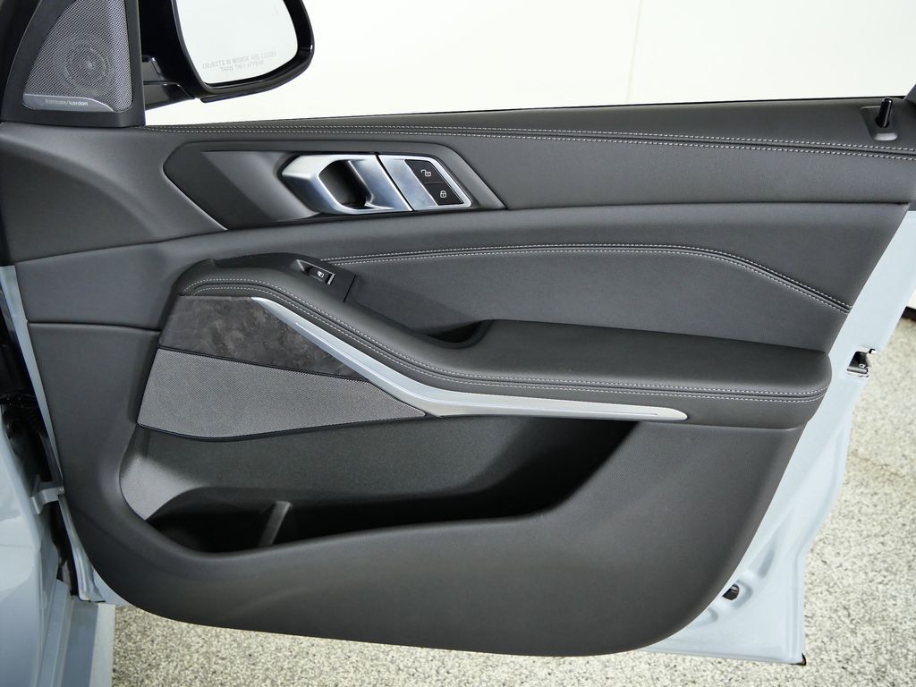 Thumbnail: 2024 BMW X5 - 23