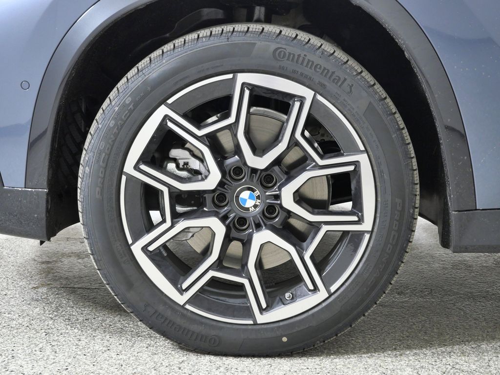 Thumbnail: 2026 BMW X1 - 17