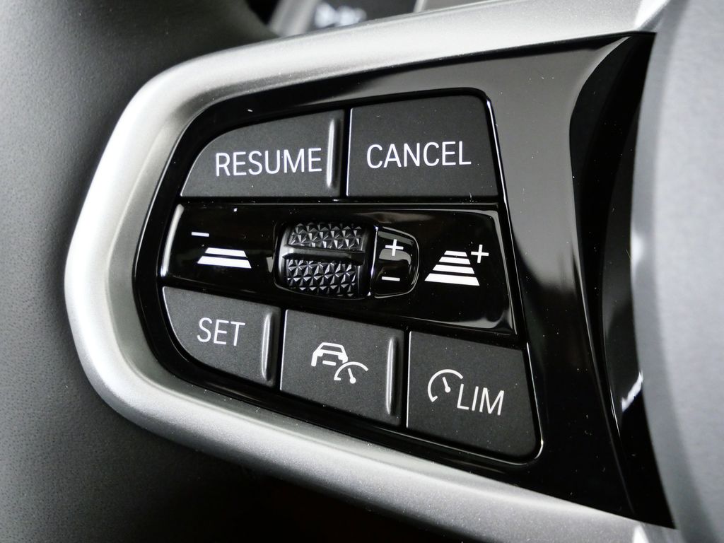 Thumbnail: 2026 BMW 3 Series - 39