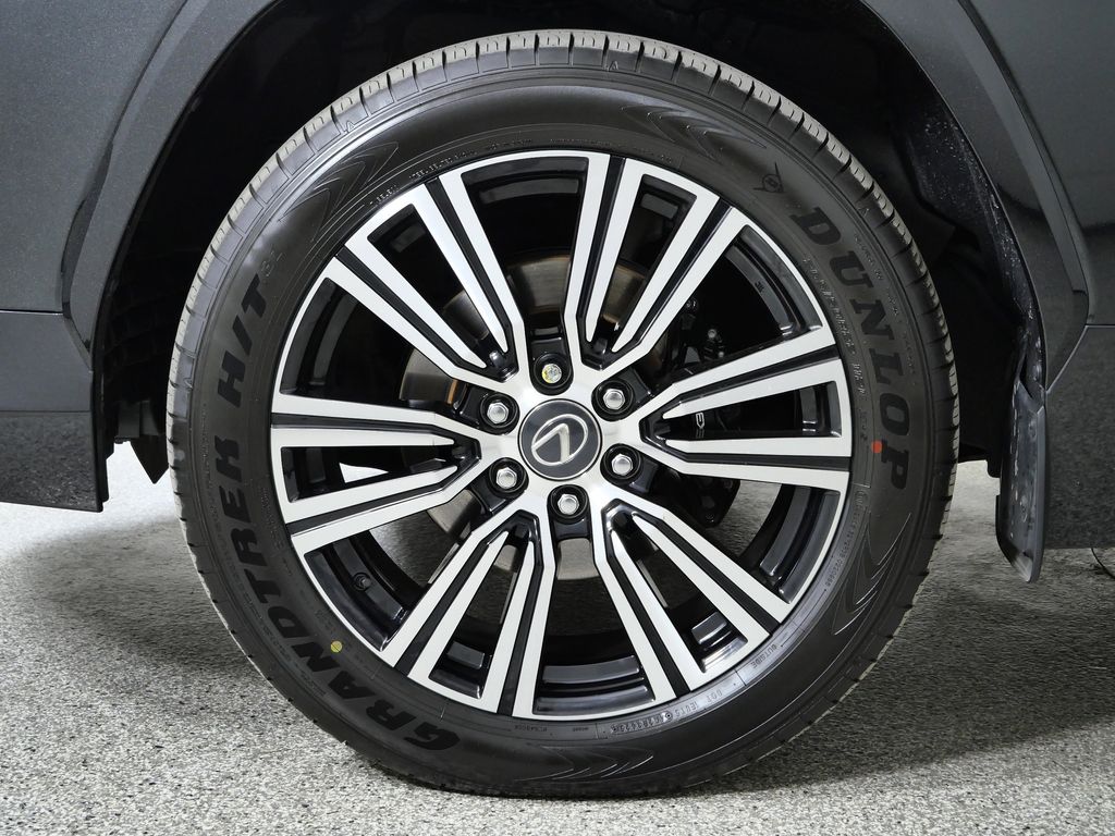 Thumbnail: 2025 Lexus LX - 17