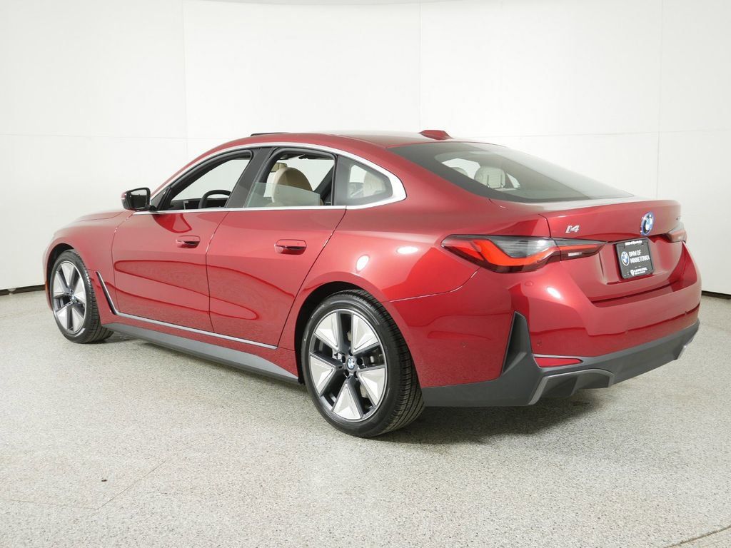 Thumbnail: 2025 BMW i4 - 15