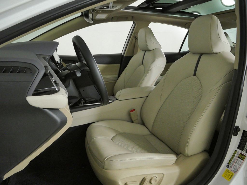 Thumbnail: 2023 Toyota Camry - 33