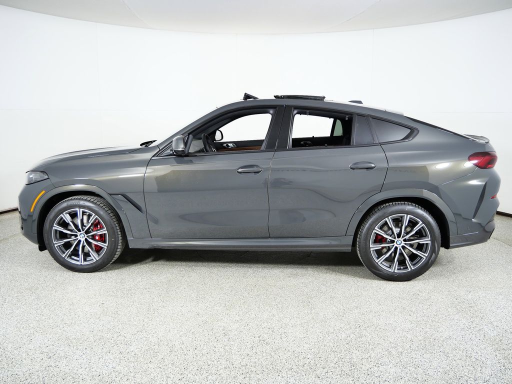 Thumbnail: 2026 BMW X6 - 15