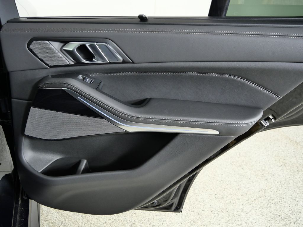 Thumbnail: 2026 BMW X5 - 25