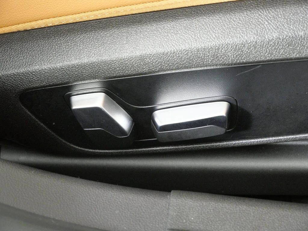 Thumbnail: 2023 BMW 3 Series - 27