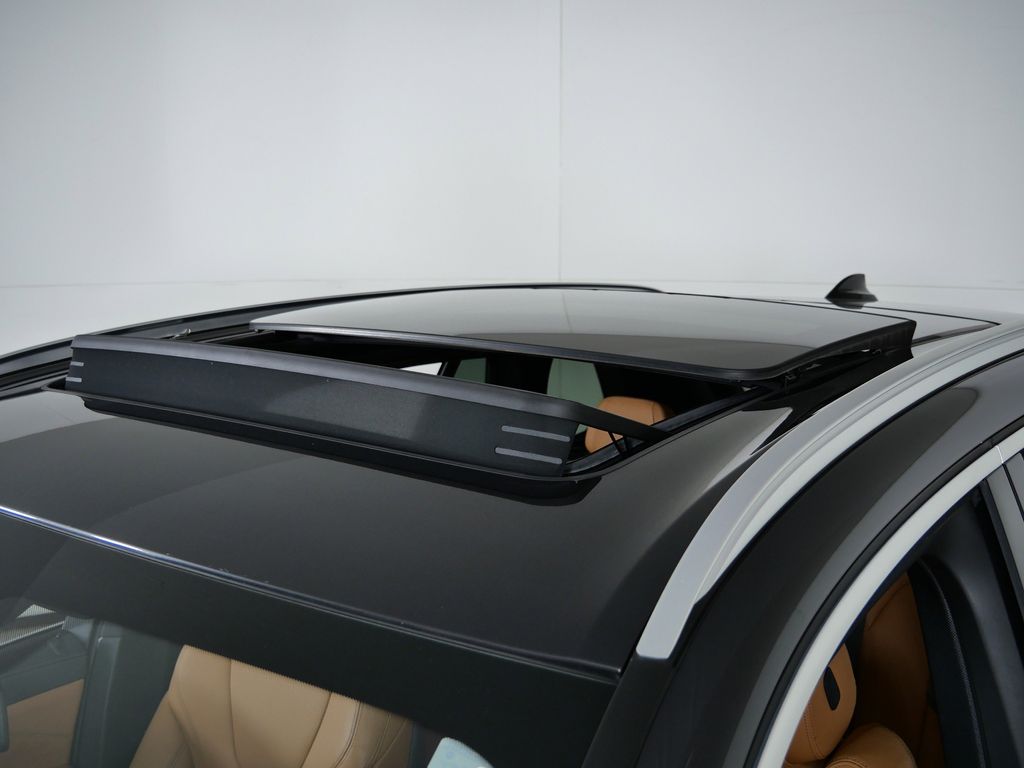 Thumbnail: 2021 BMW X5 - 19