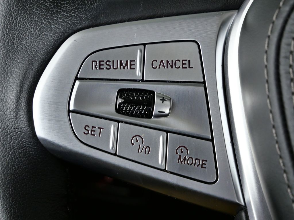 Thumbnail: 2023 BMW X7 - 47