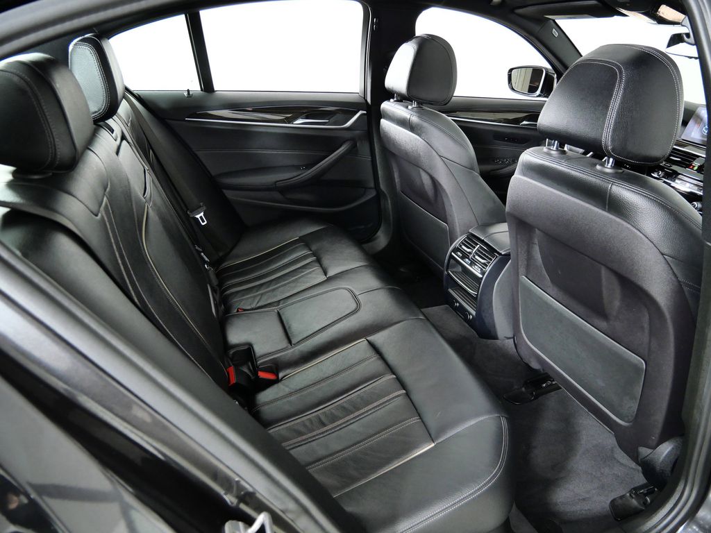 Thumbnail: 2018 BMW 5 Series - 26