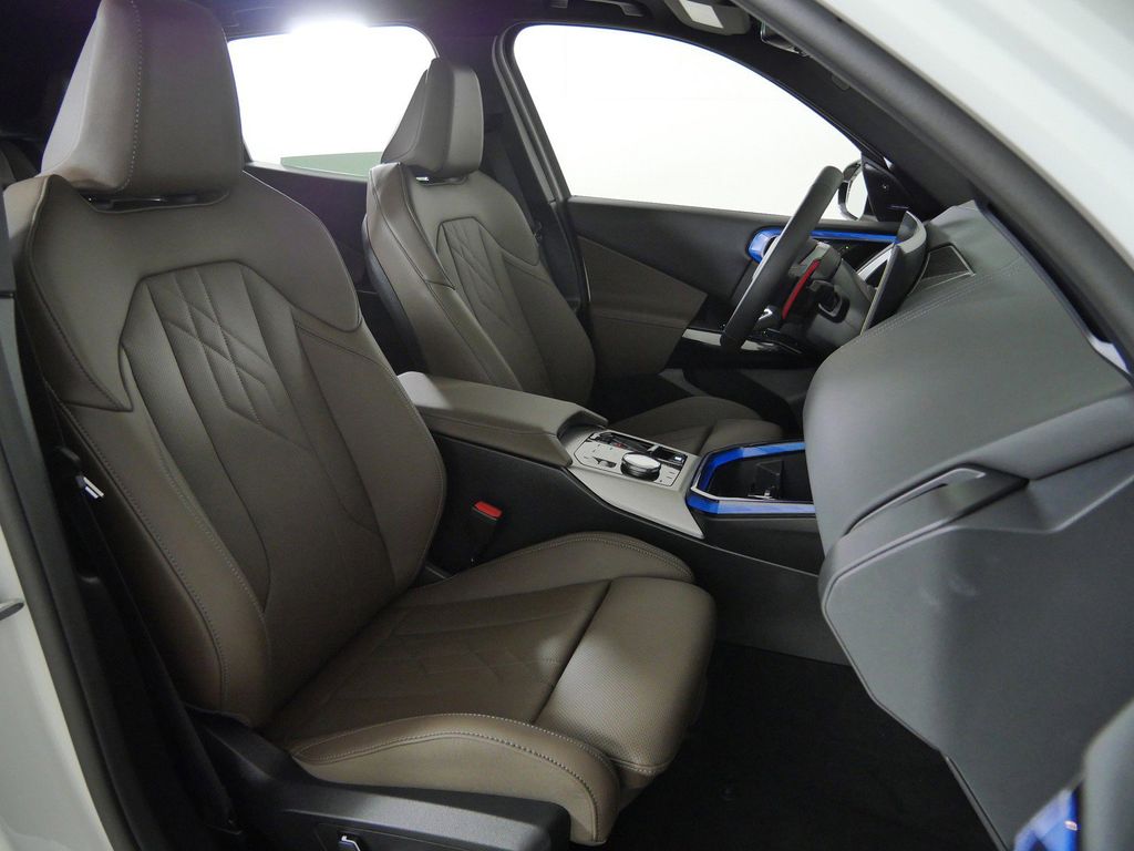 Thumbnail: 2026 BMW X3 - 22