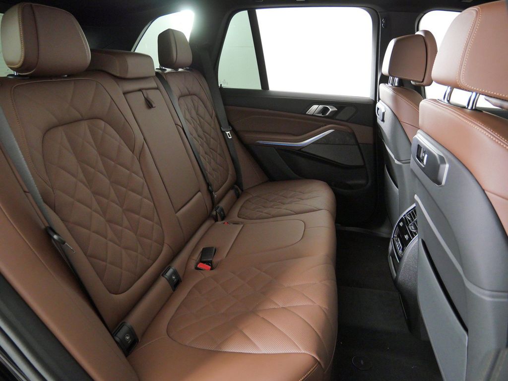 Thumbnail: 2026 BMW X5 - 27