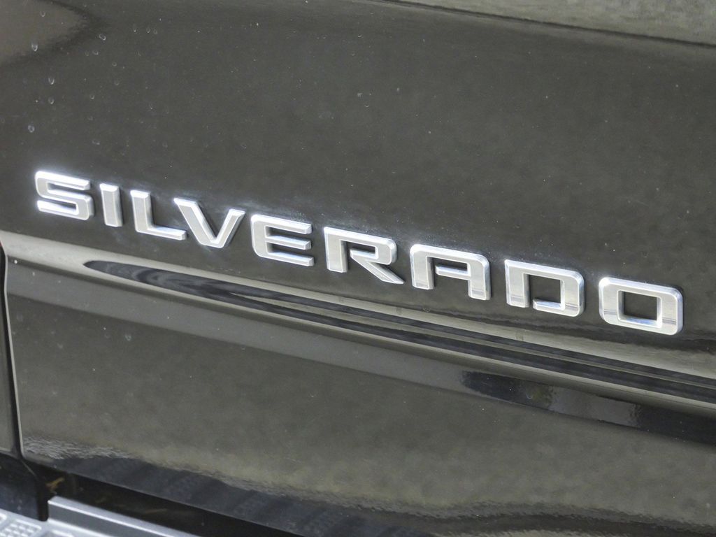 Thumbnail: 2022 Chevrolet Silverado 1500 - 13