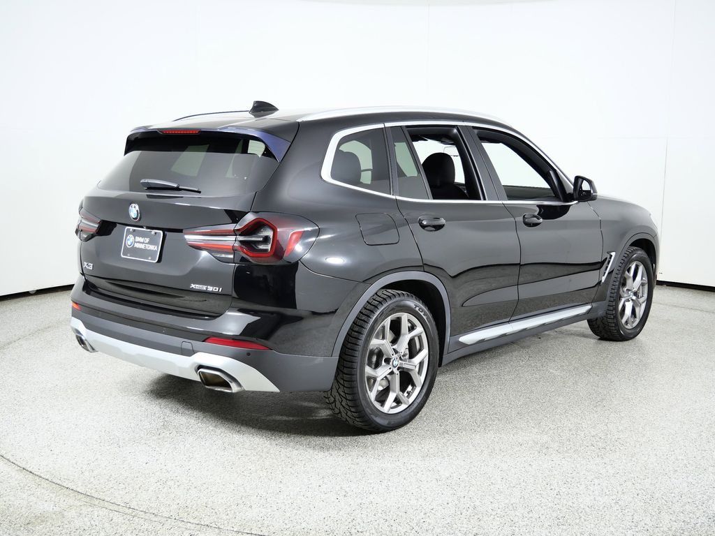 Thumbnail: 2022 BMW X3 - 10