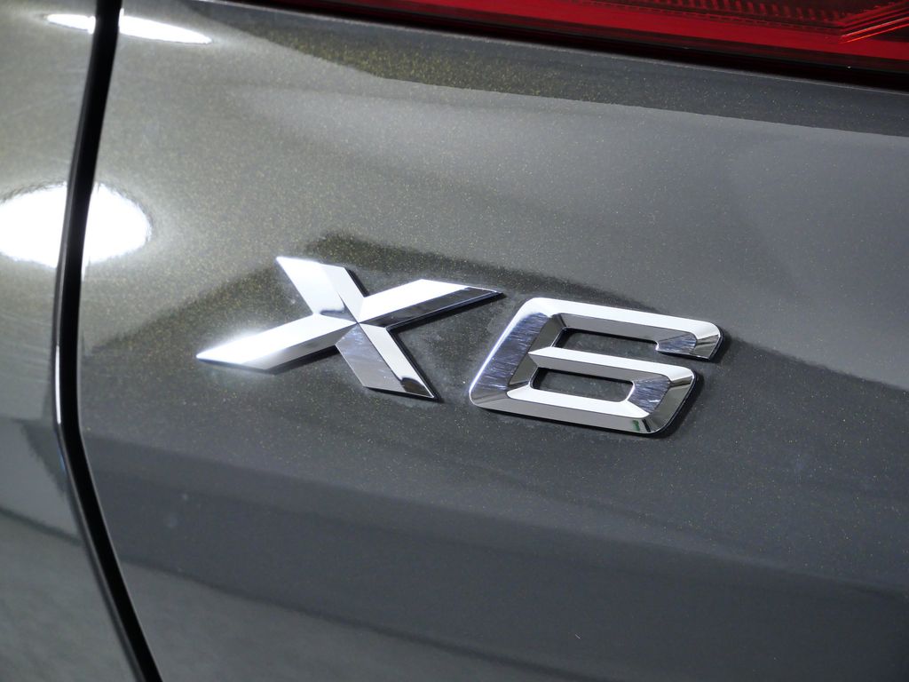 Thumbnail: 2026 BMW X6 - 13