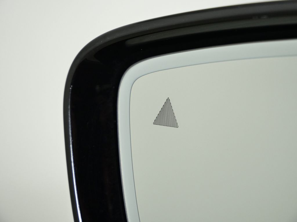 Thumbnail: 2019 BMW M5 - 37