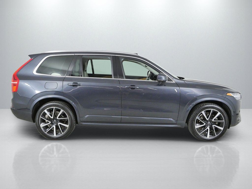 Thumbnail: 2022 Volvo XC90 - 8