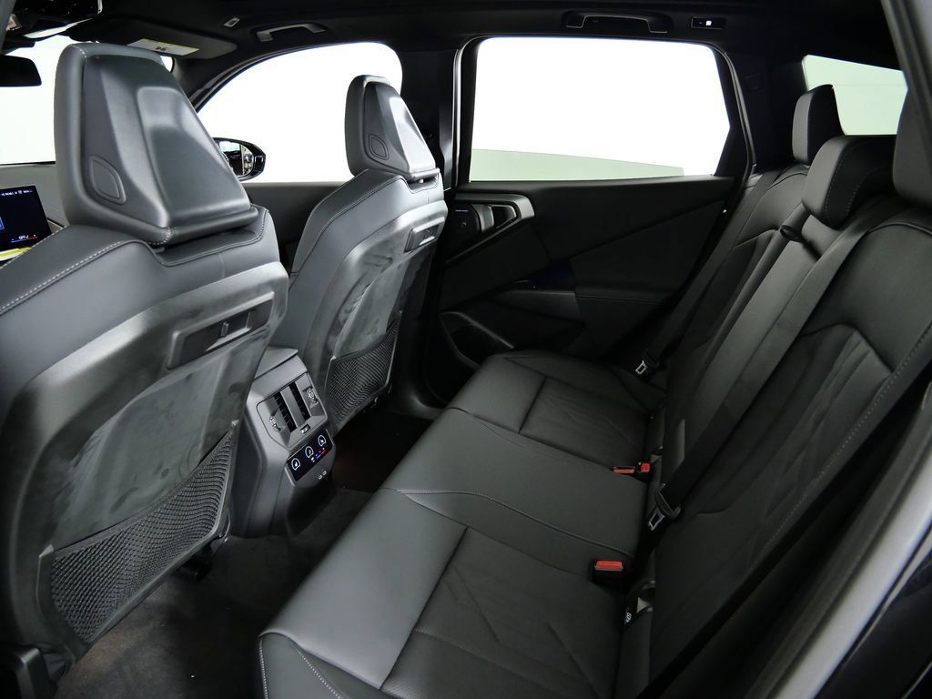 Thumbnail: 2026 BMW X3 - 33