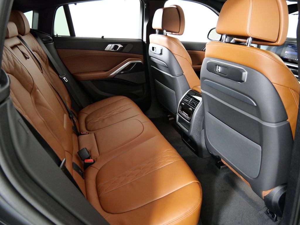 Thumbnail: 2026 BMW X6 - 26