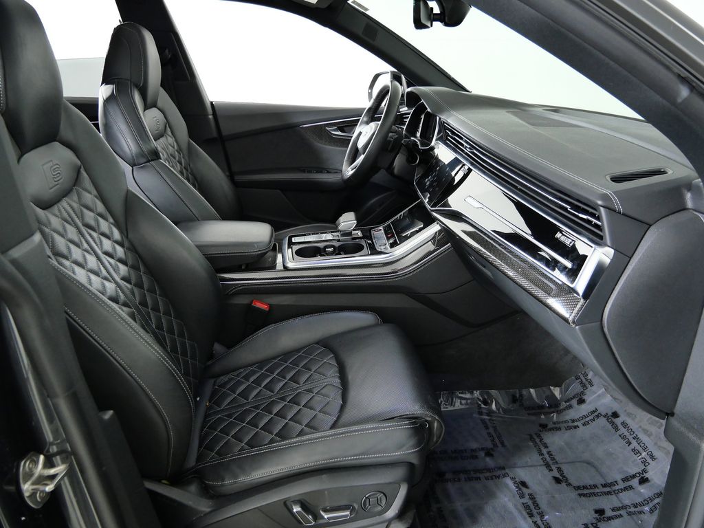 Thumbnail: 2023 Audi SQ8 - 20