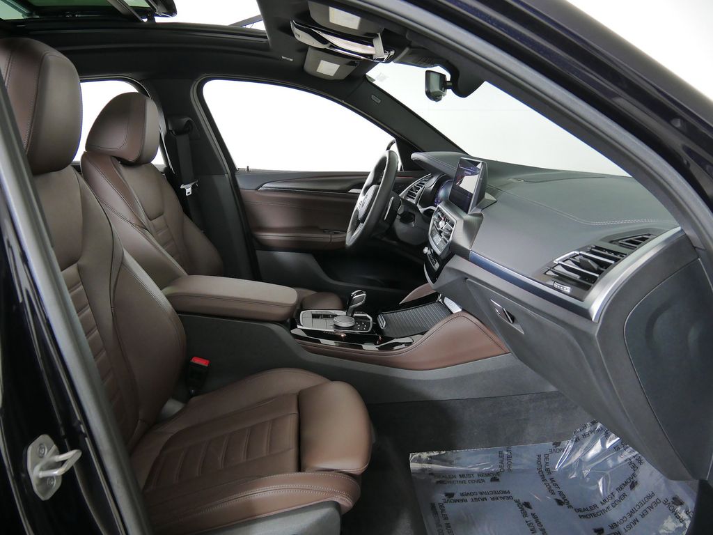 Thumbnail: 2023 BMW X4 - 24