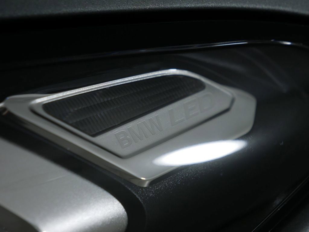 Thumbnail: 2025 BMW 3 Series - 19