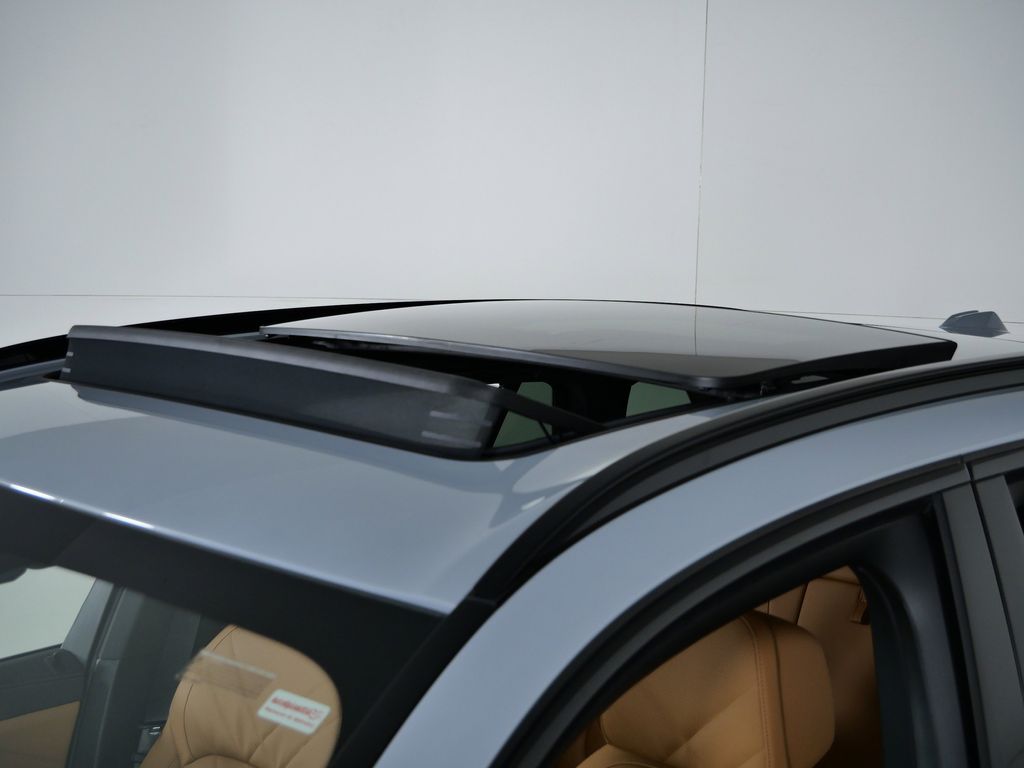 Thumbnail: 2026 BMW X5 - 18