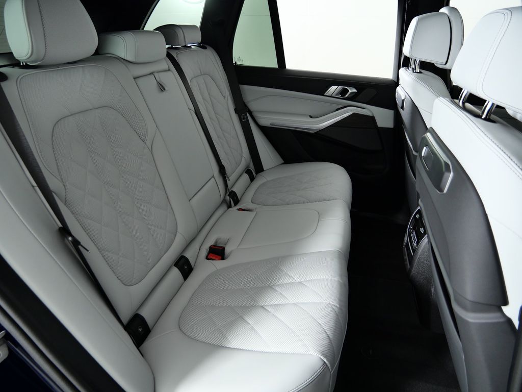 Thumbnail: 2026 BMW X5 - 28