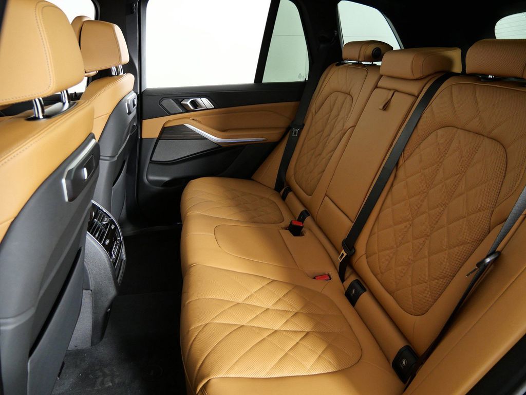 Thumbnail: 2026 BMW X5 - 33