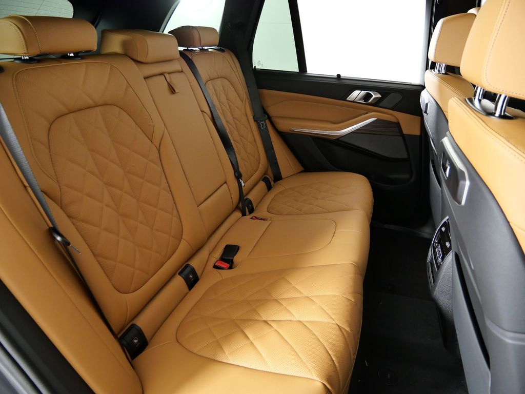 Thumbnail: 2026 BMW X5 - 27