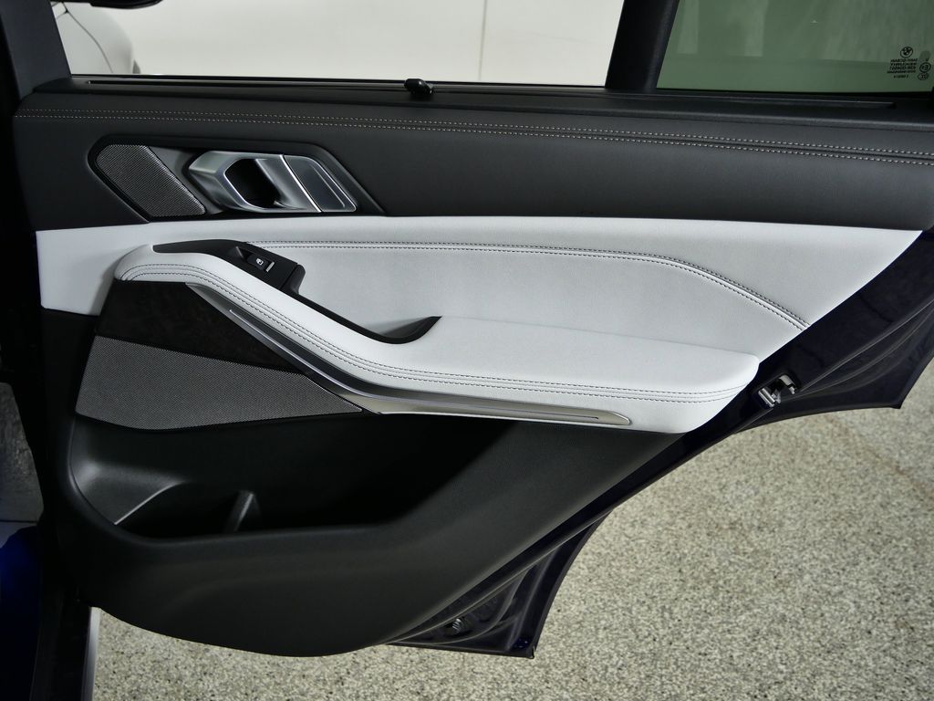 Thumbnail: 2026 BMW X5 - 25