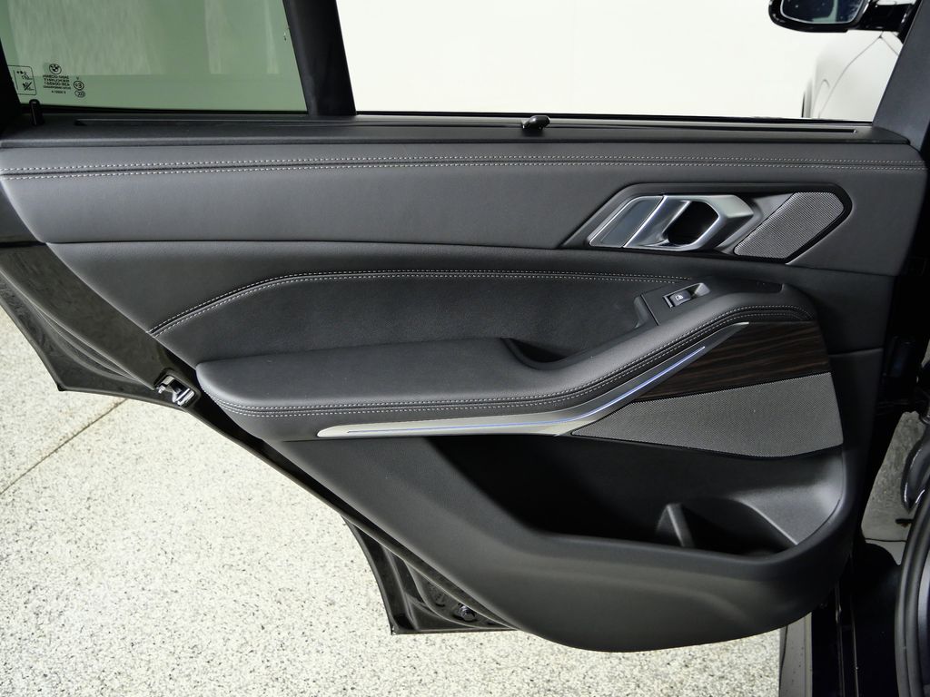 Thumbnail: 2026 BMW X5 - 31