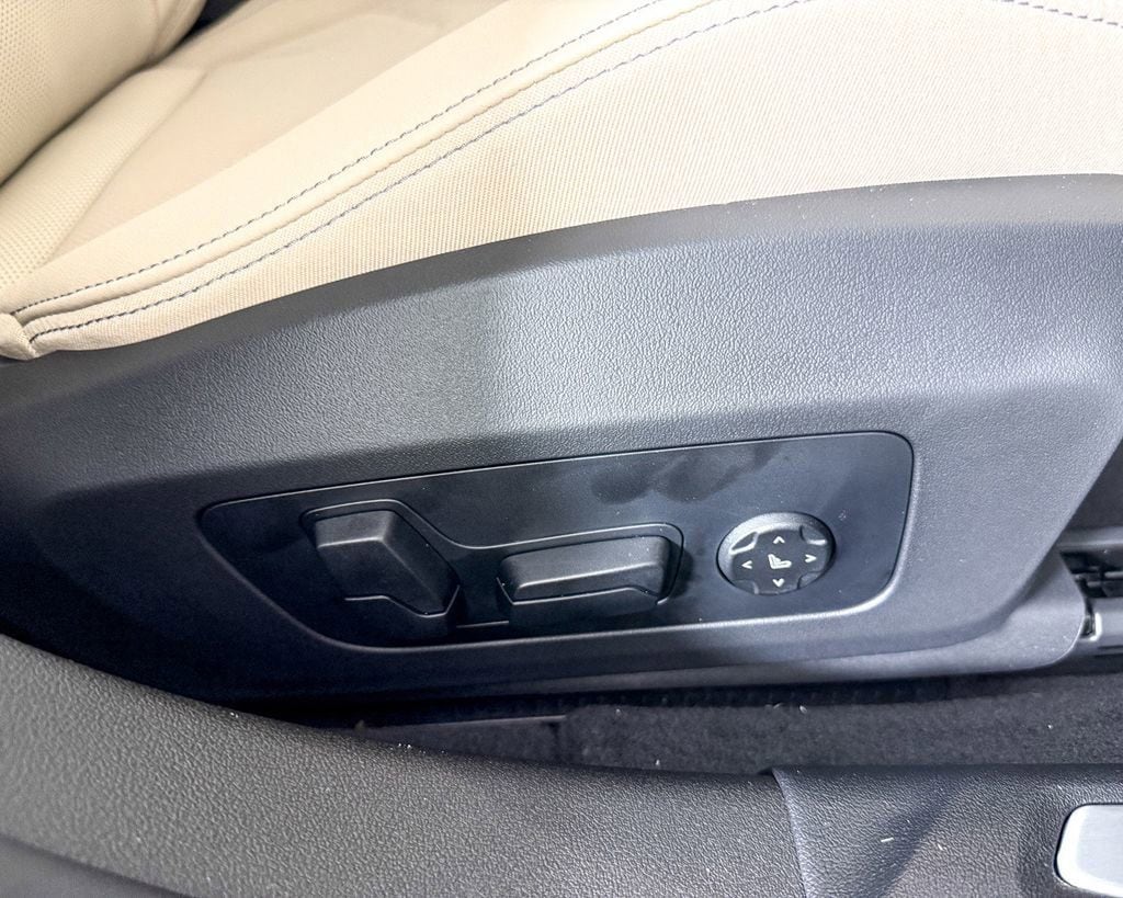 Thumbnail: 2025 BMW 2 Series - 21