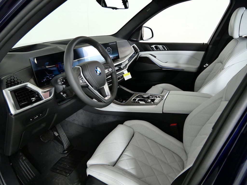 Thumbnail: 2026 BMW X5 - 35