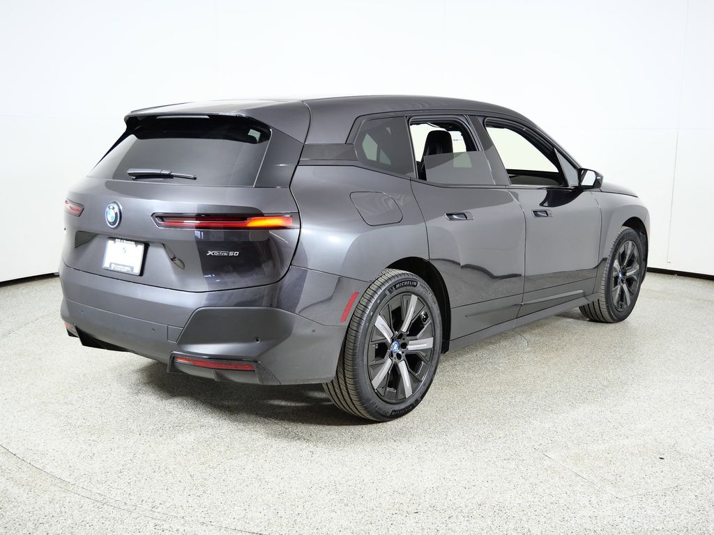 Thumbnail: 2024 BMW iX - 11