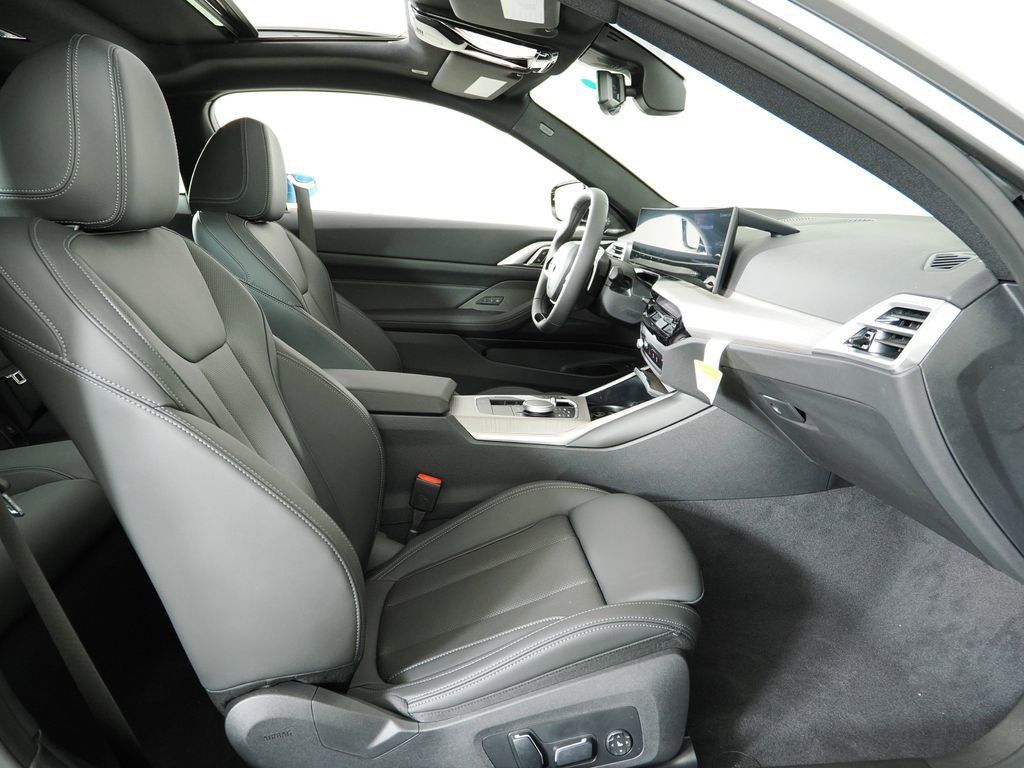 Thumbnail: 2026 BMW 4 Series - 22