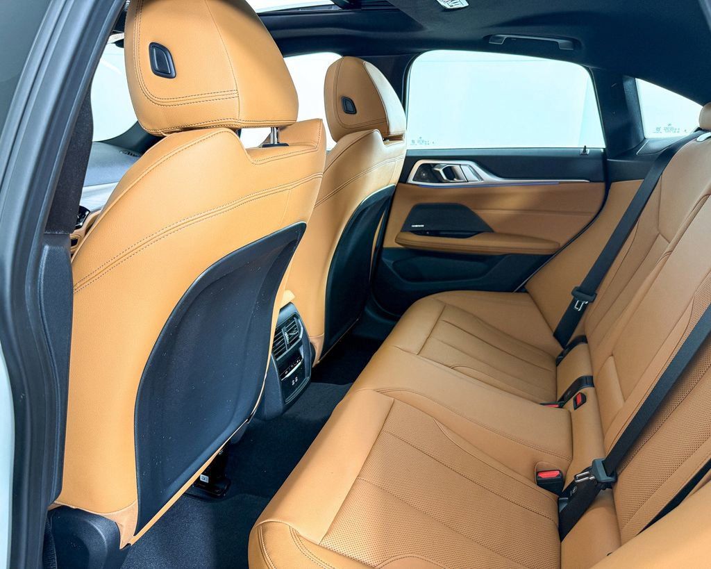 Thumbnail: 2025 BMW i4 - 31