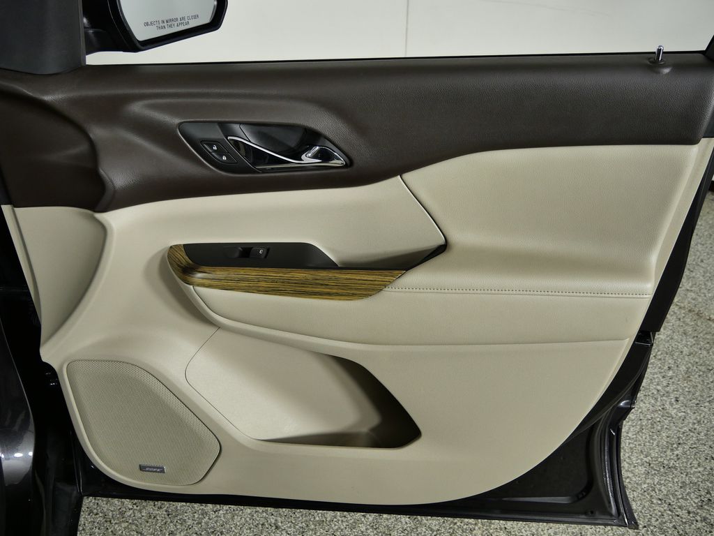 Thumbnail: 2017 GMC Acadia - 20