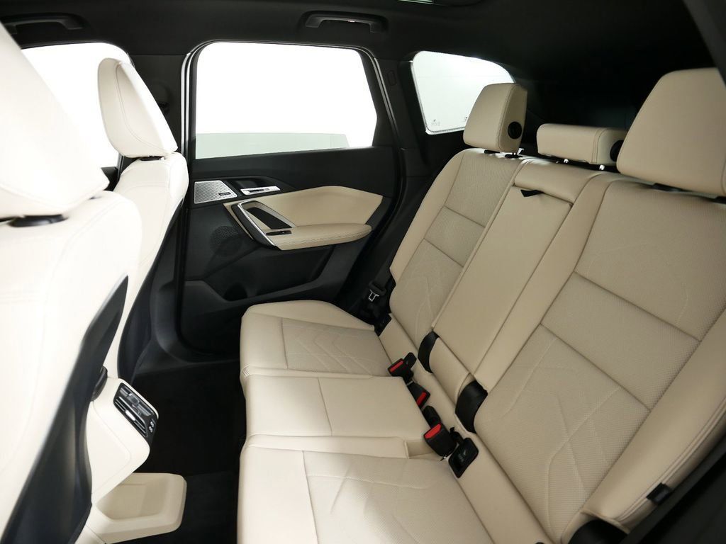 Thumbnail: 2025 BMW X1 - 30