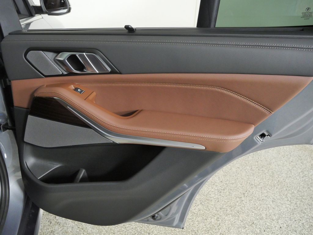 Thumbnail: 2026 BMW X5 - 25