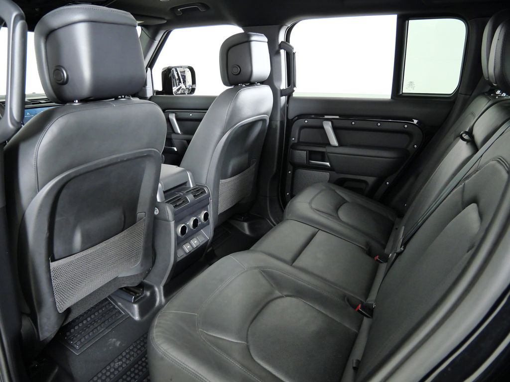 Thumbnail: 2024 Land Rover Defender - 31