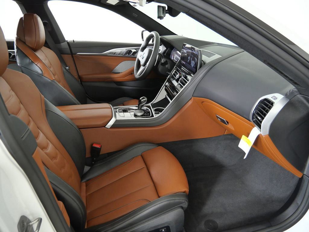 Thumbnail: 2026 BMW 8 Series - 20