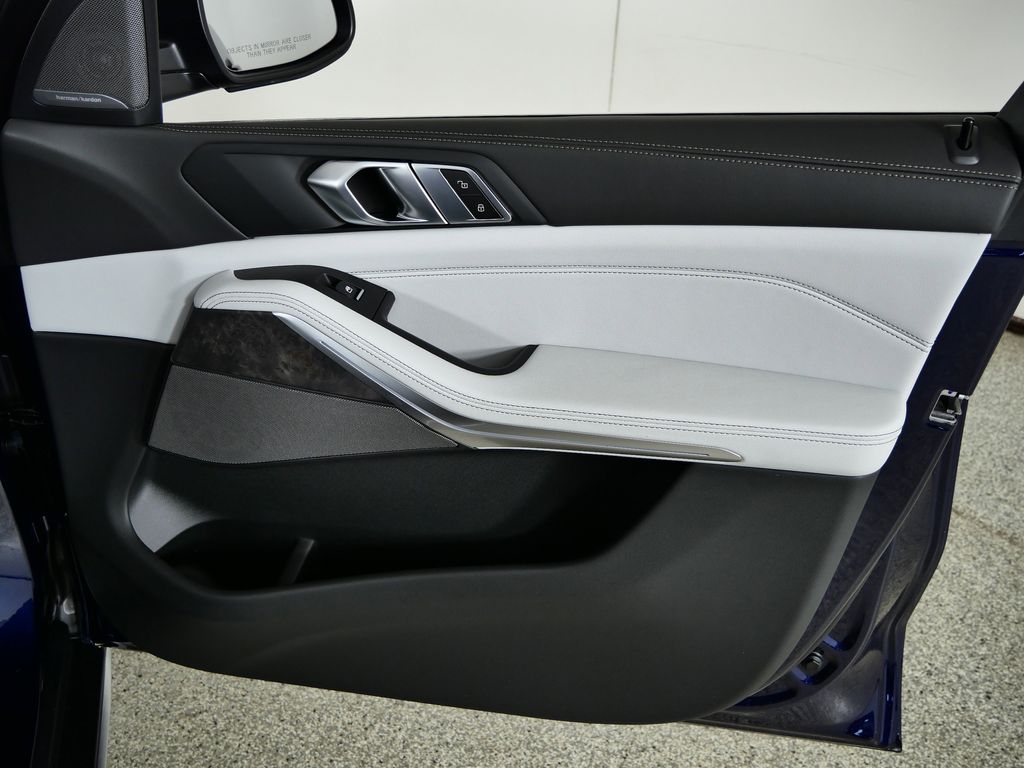 Thumbnail: 2026 BMW X5 - 19