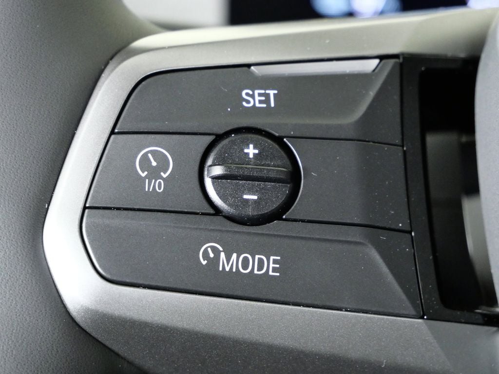 Thumbnail: 2026 BMW iX - 40