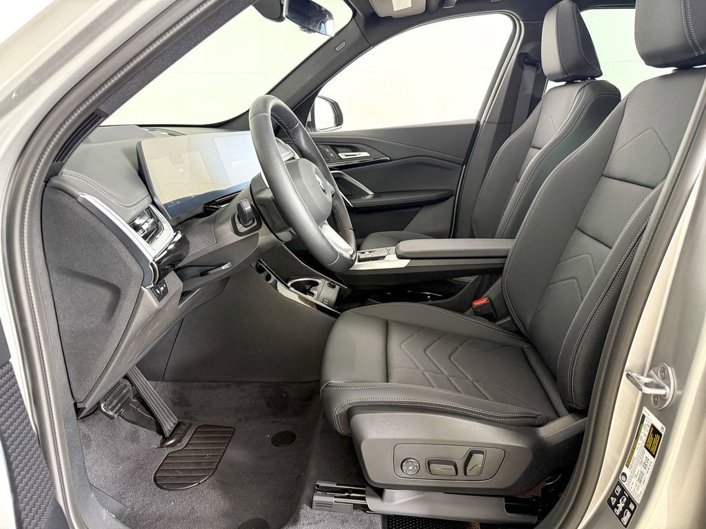 Thumbnail: 2025 BMW X1 - 32