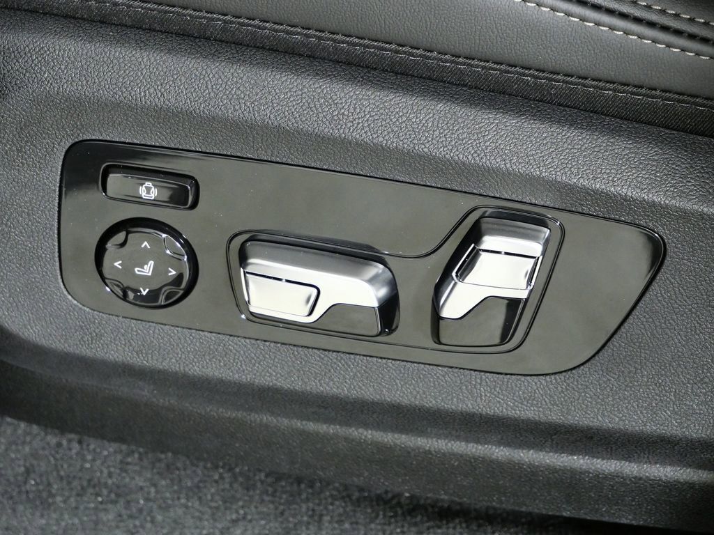 Thumbnail: 2026 BMW X7 - 41