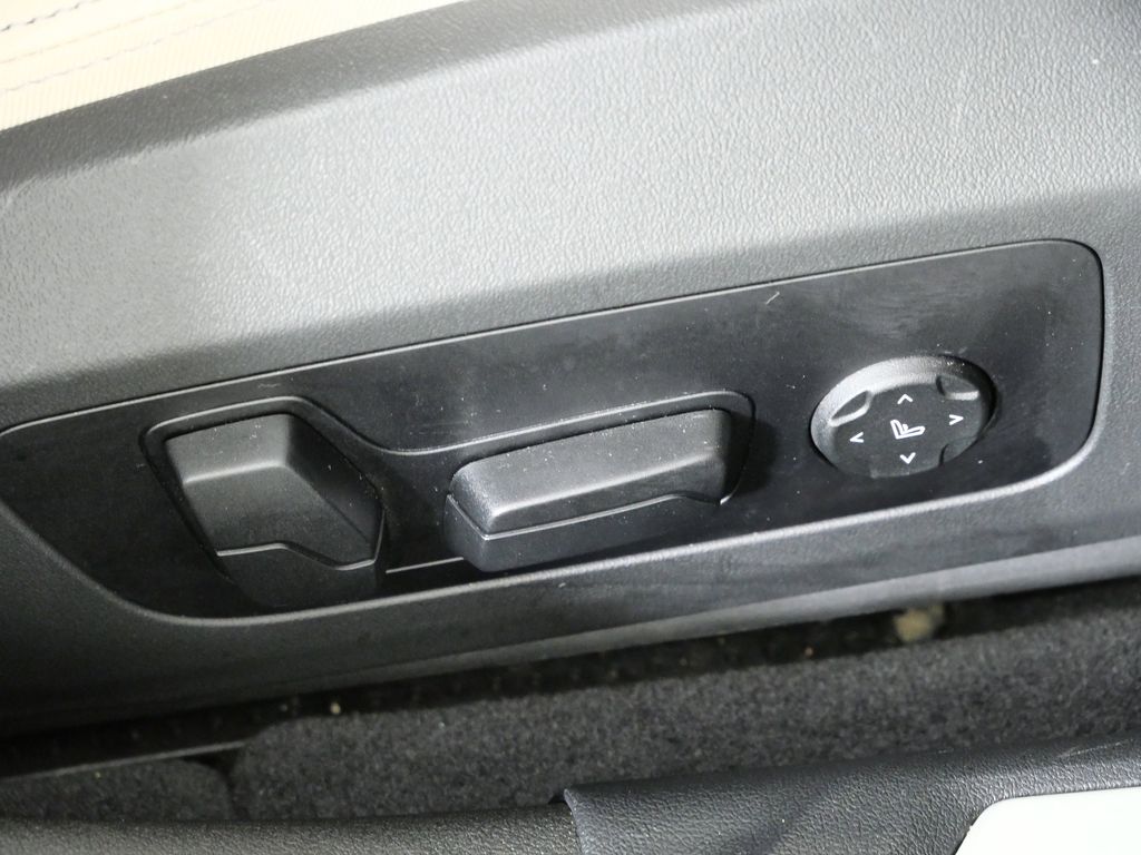 Thumbnail: 2025 BMW 2 Series - 26