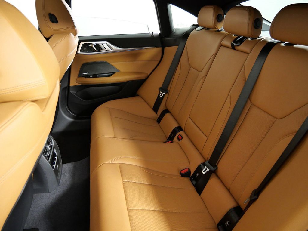 Thumbnail: 2026 BMW i4 - 31