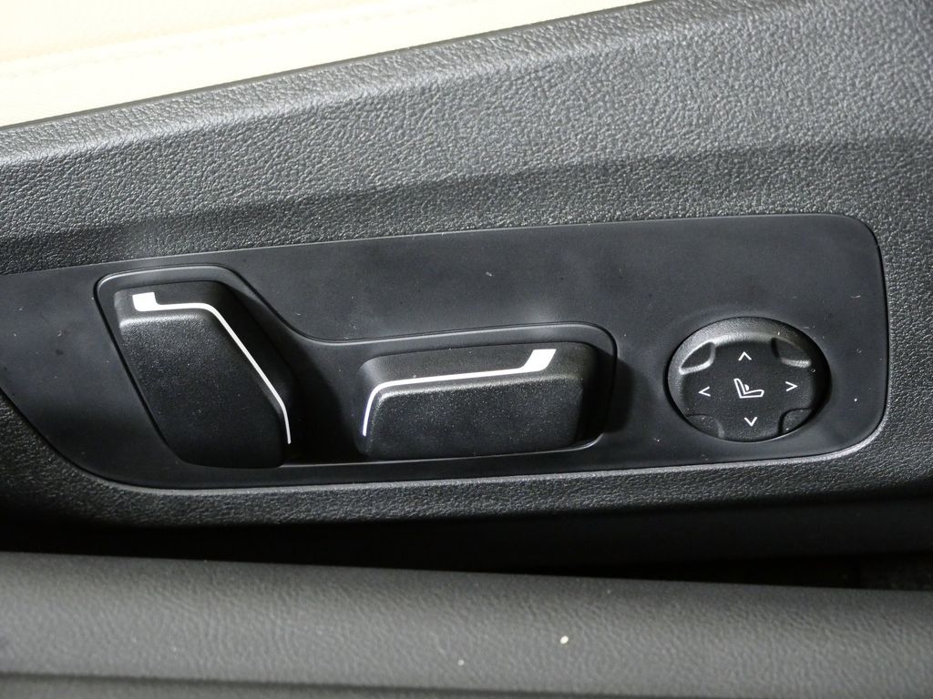 Thumbnail: 2026 BMW 4 Series - 22